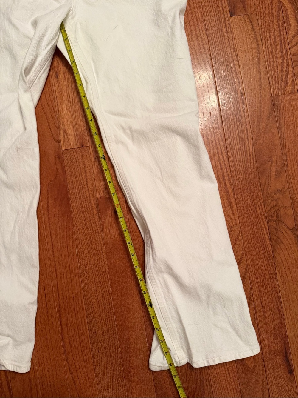 Abercrombie Curve Love High Rise 90s
Relaxed Jean Ecru with Front Yoke cream - Picture 7 of 9